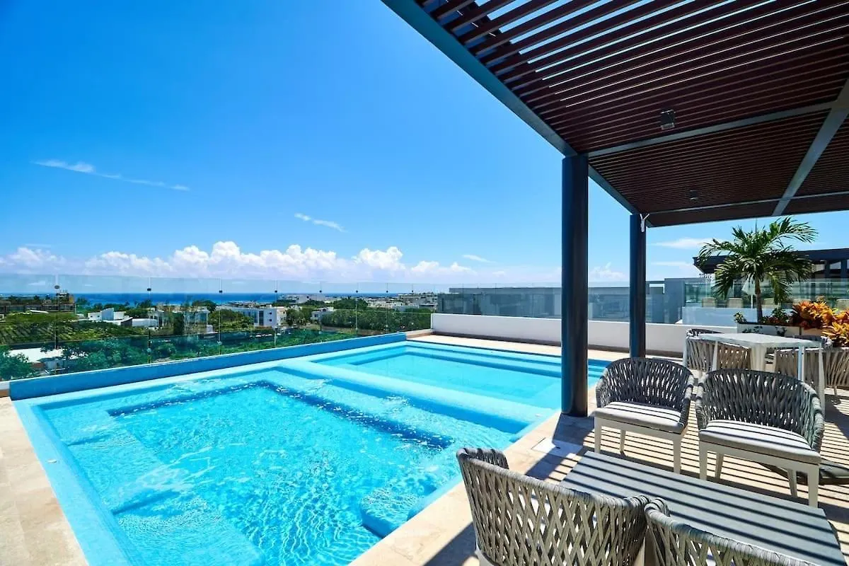 Luxury 2-Story Apt With Jacuzzi Playa del Carmen